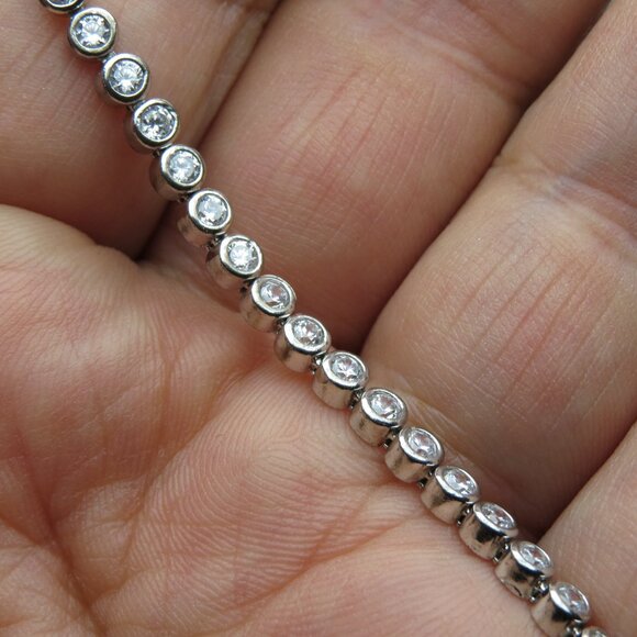 *925 Sterling Silver Diamond Heart Bracelet - Picture 2 of 3